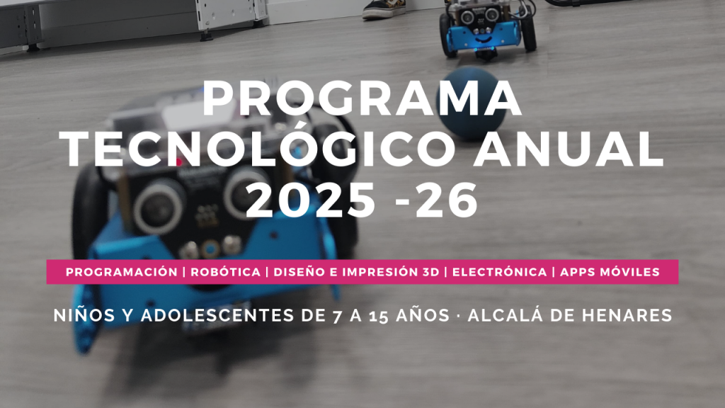 Imagen de robots dirigidos por una app móvil en una clase del programa tecnológico de adolescentes. Aprenden a través del juego y el trabajo en equipo en un ambiente creativo y estimulante.